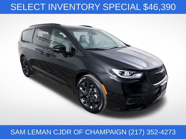 New 2026 Chrysler Pacifica Limited w/ S Appearance Package image 1