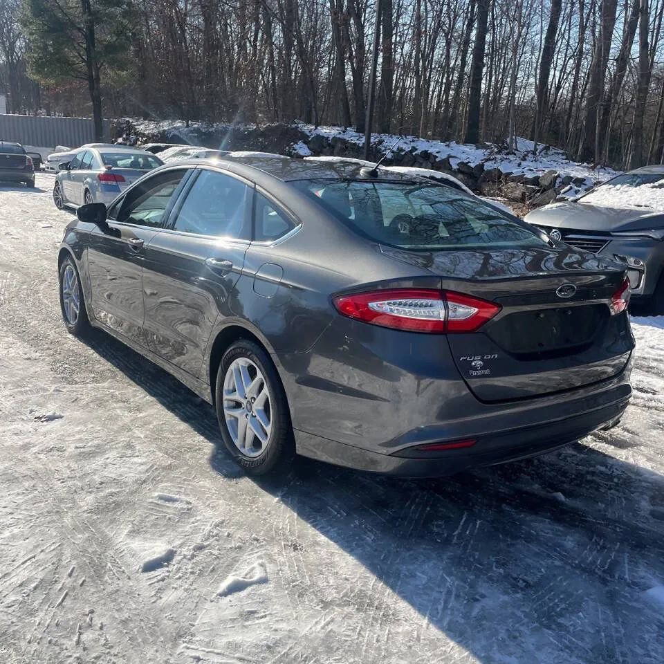 Used 2016 Ford Fusion SE image 46