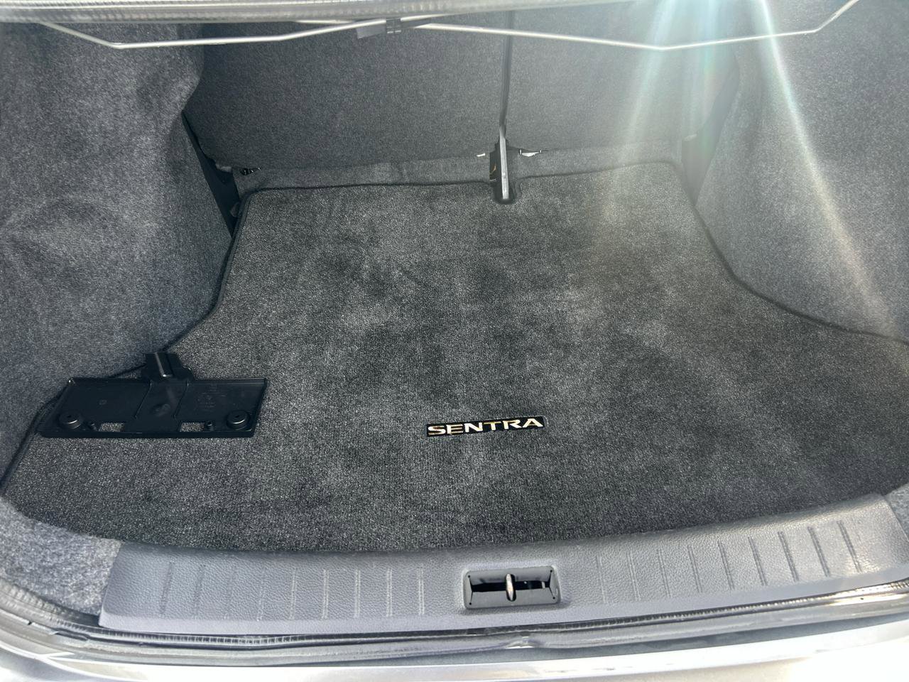 Used 2019 Nissan Sentra SV image 9