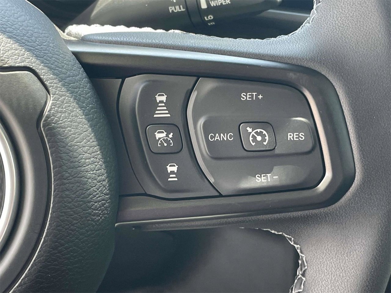 New 2025 Jeep Gladiator Sport image 14