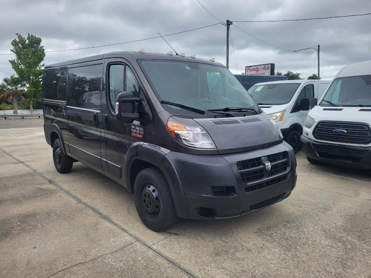 Used 2018 RAM ProMaster 1500 FWD image 3