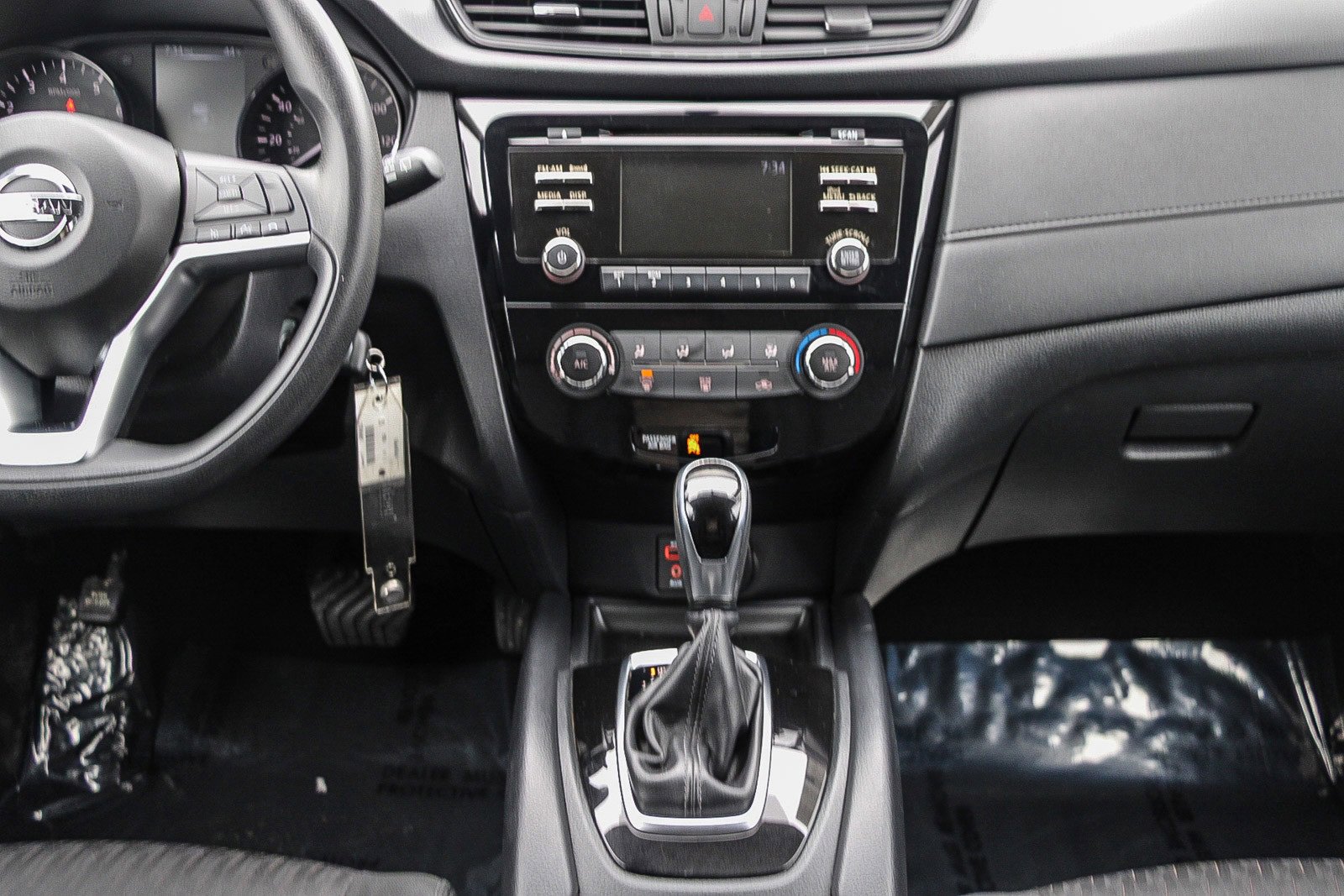 Used 2017 Nissan Rogue S image 13