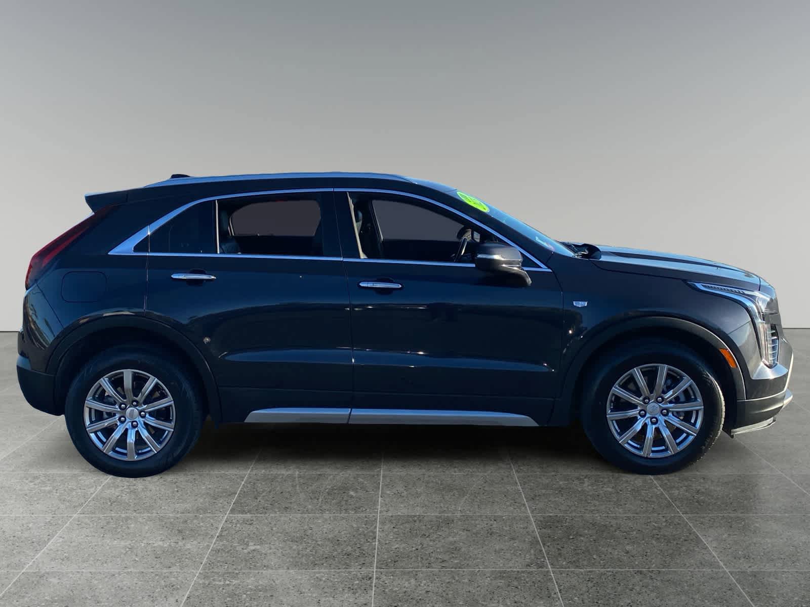 Used 2023 Cadillac XT4 Premium Luxury image 6