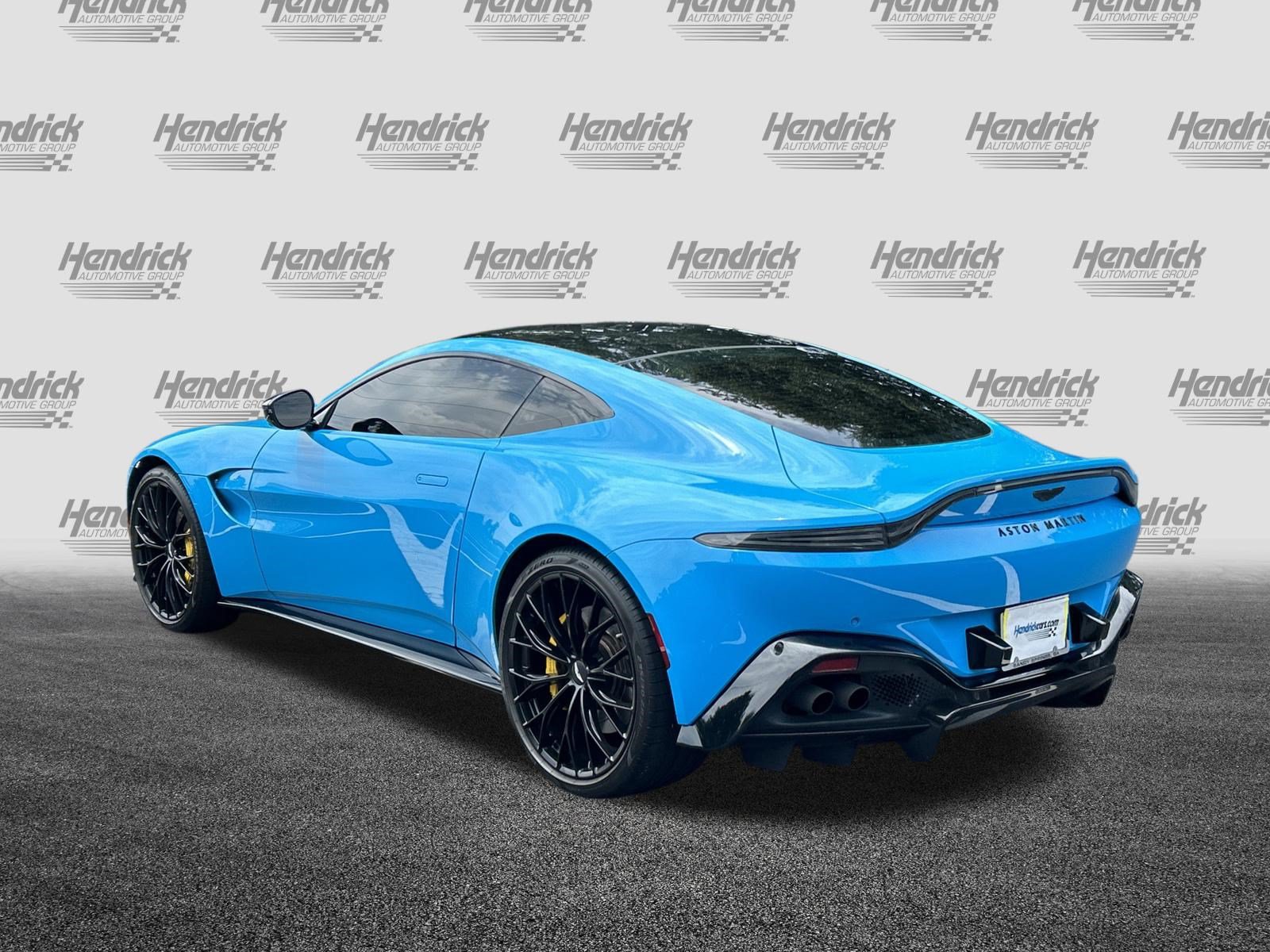Used 2023 Aston Martin V8 Vantage Coupe RWD image 8