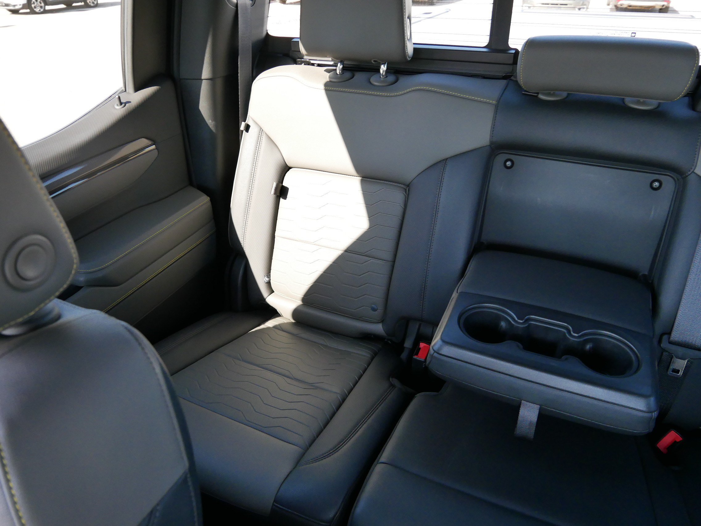 Used 2022 Chevrolet Silverado 1500 ZR2 w/ Technology Package AWD/4WD image 12
