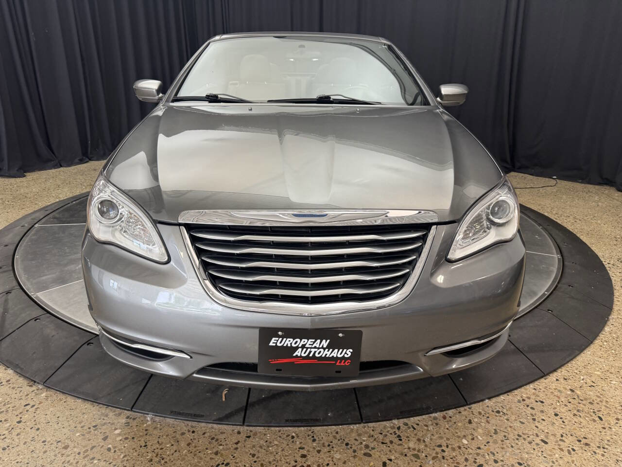 Used 2013 Chrysler 200 Touring image 12