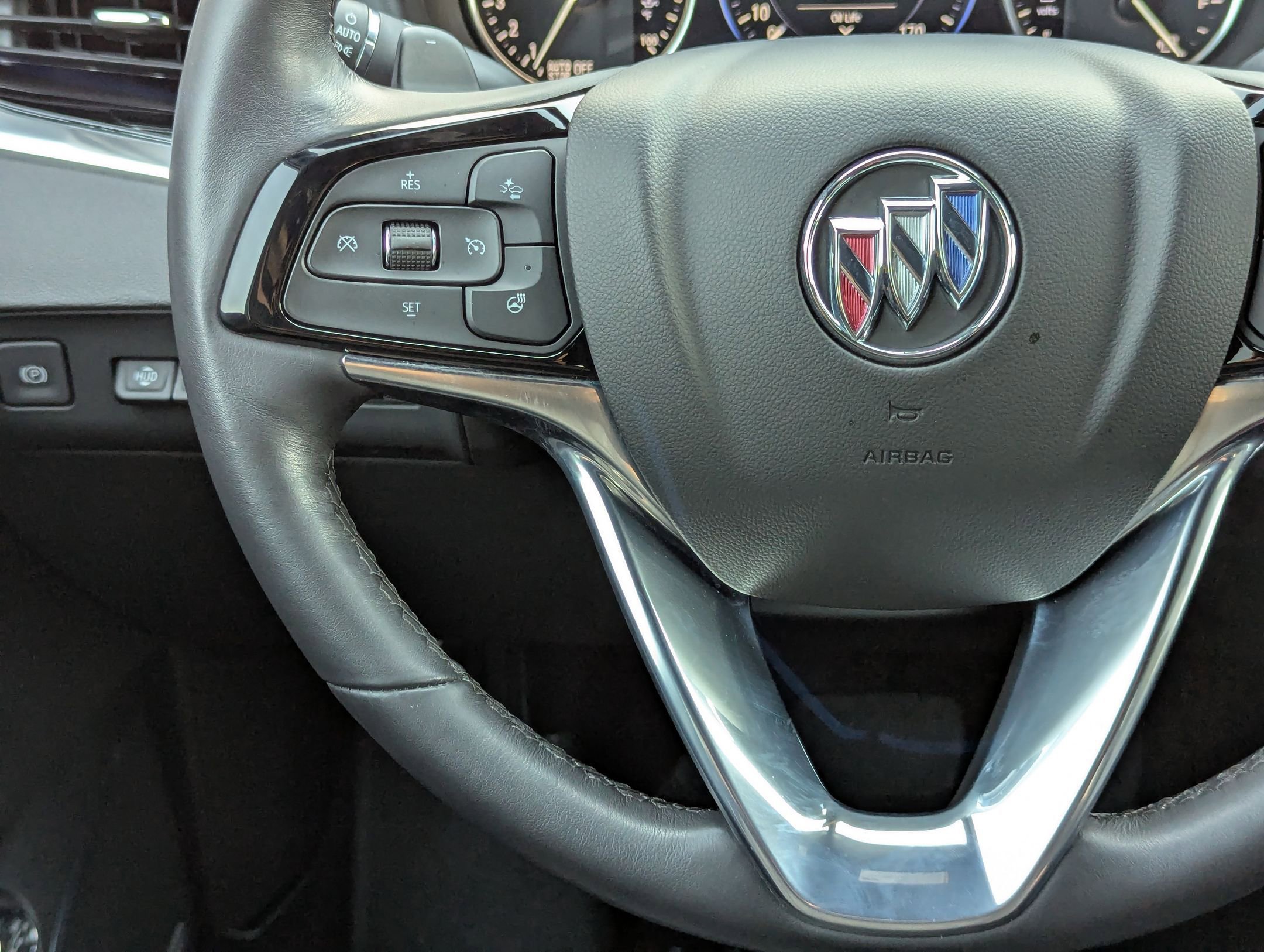 Used 2024 Buick Enclave Avenir w/ Avenir Technology Package FWD image 22