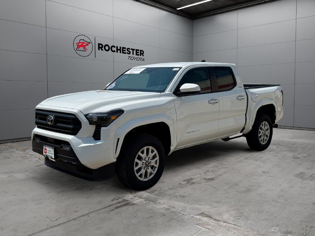 Certified 2025 Toyota Tacoma SR5 AWD/4WD image 7