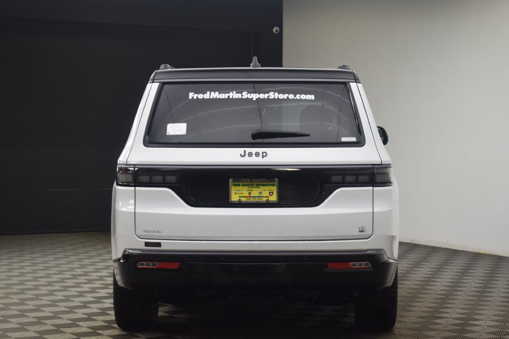 New 2026 Jeep Grand Wagoneer 4WD image 12