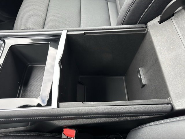 New 2026 Chevrolet Traverse LT w/ LPO, Floor Liner Package image 21