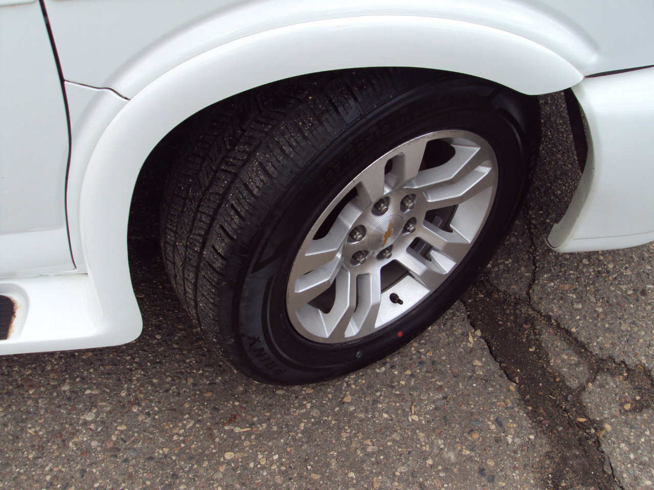 Used 2014 Chevrolet Express 1500 AWD image 39