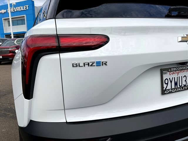 Used 2026 Chevrolet Blazer EV LT FWD image 12