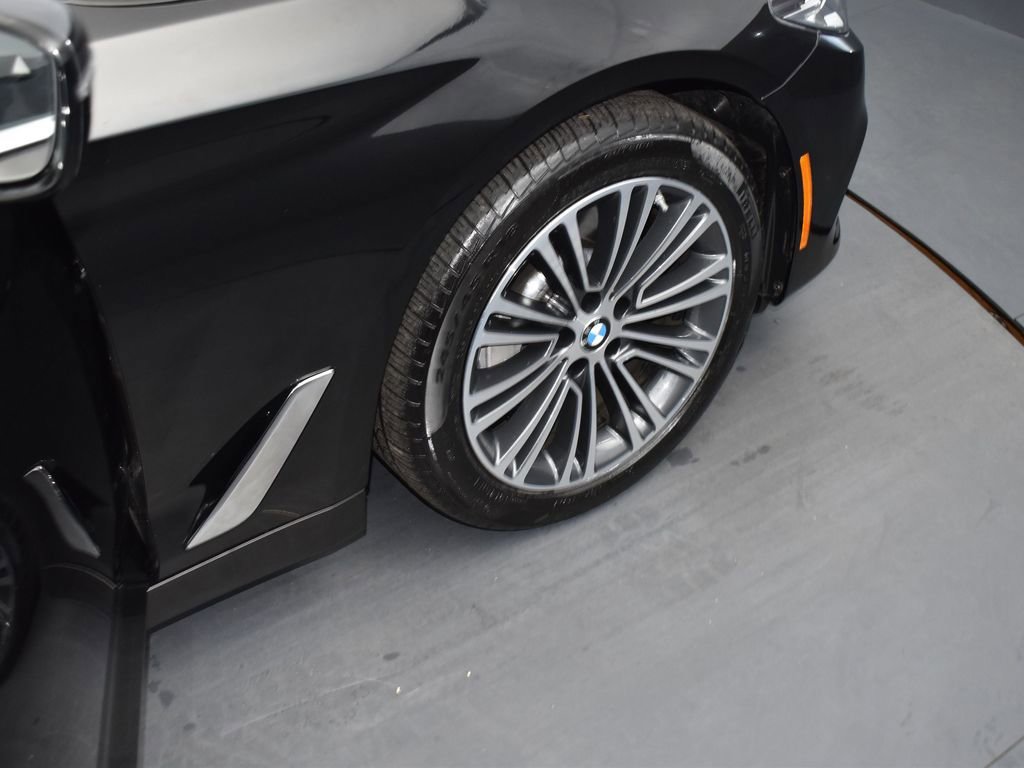 Used 2019 BMW 530i xDrive w/ Convenience Package image 20
