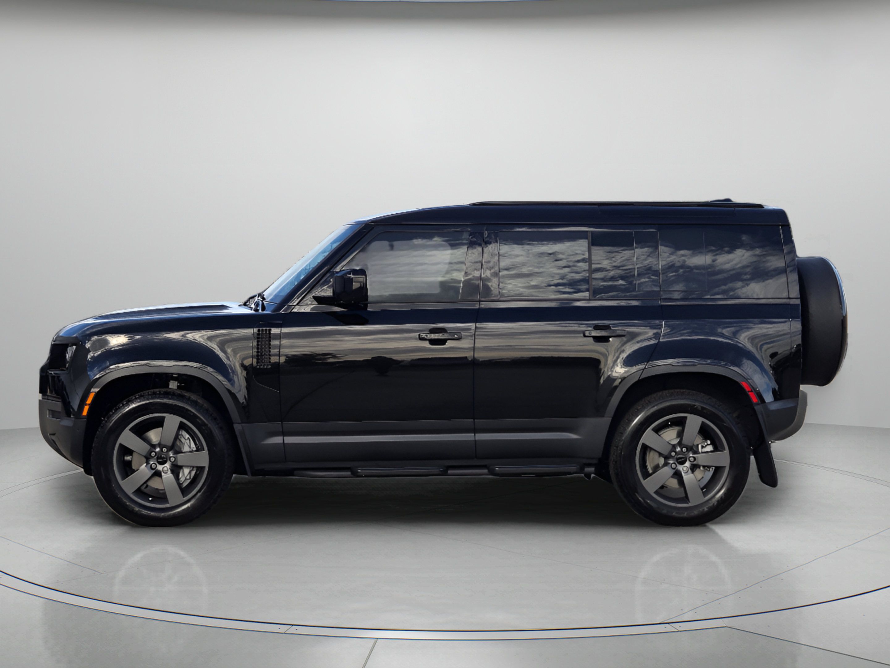 New 2026 Land Rover Defender 110 S AWD/4WD image 2