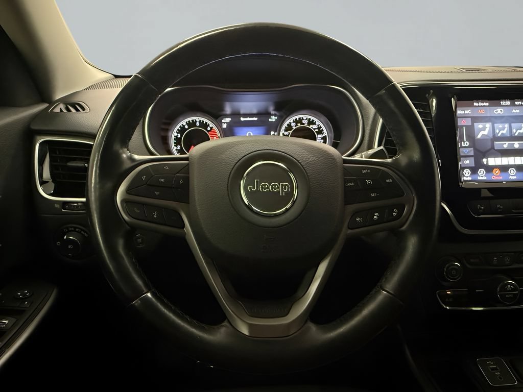 Used 2020 Jeep Cherokee Limited w/ Technology Group FWD image 17