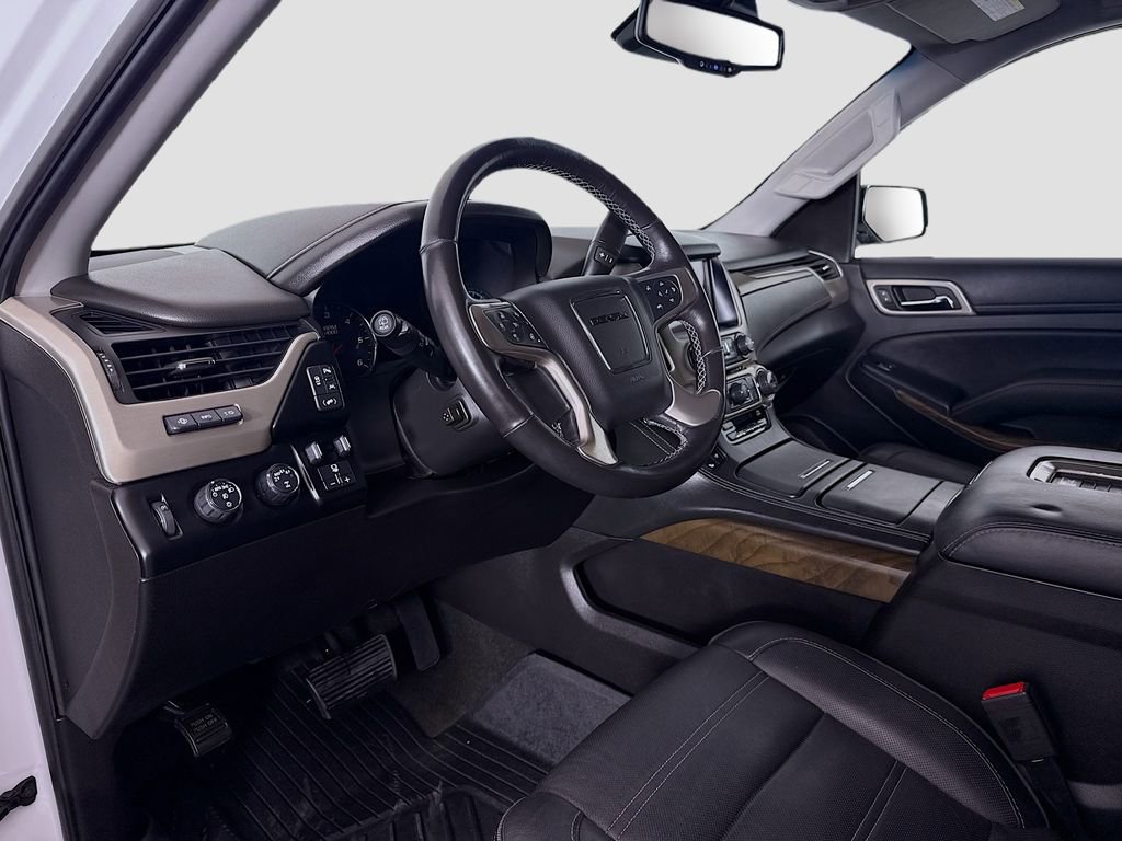 Used 2018 GMC Yukon Denali w/ Open Road Package AWD/4WD image 9