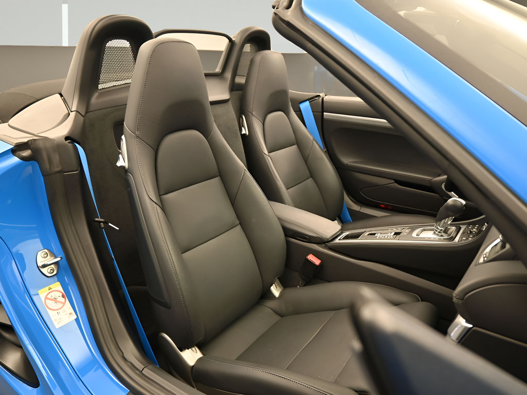 Certified 2025 Porsche 718 Boxster S RWD image 12
