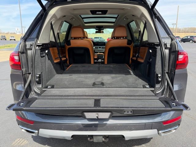 Used 2020 BMW X7 xDrive40i w/ Premium Package AWD/4WD image 17