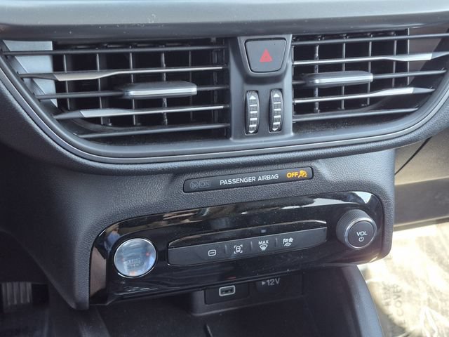 Used 2025 Ford Escape SE w/ Class II Trailer Tow Package FWD image 15