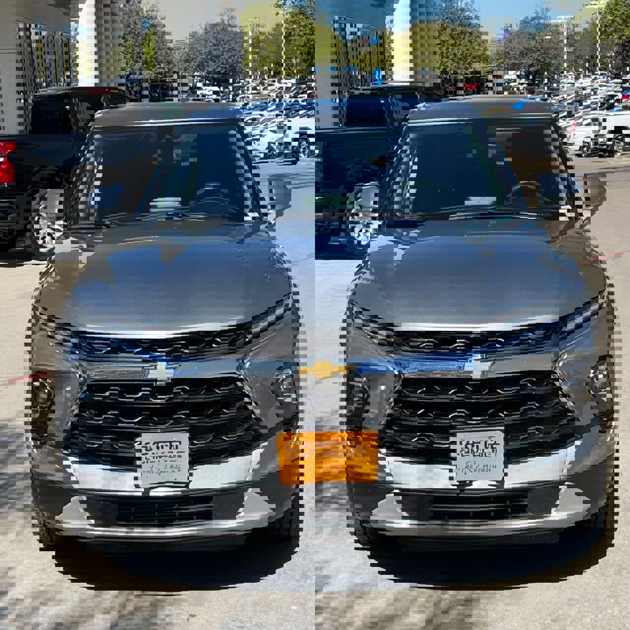 Used 2025 Chevrolet Blazer LT image 6