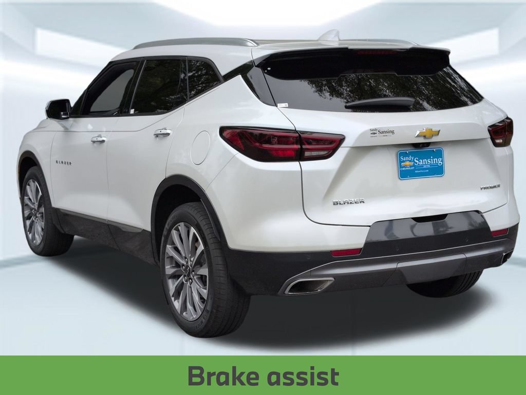 Used 2023 Chevrolet Blazer Premier w/ Driver Confidence II Package FWD image 4