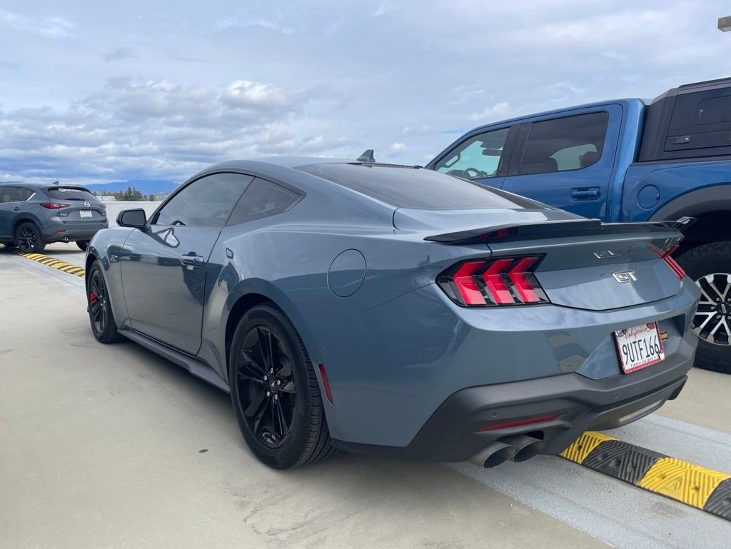 Used 2025 Ford Mustang GT RWD image 4