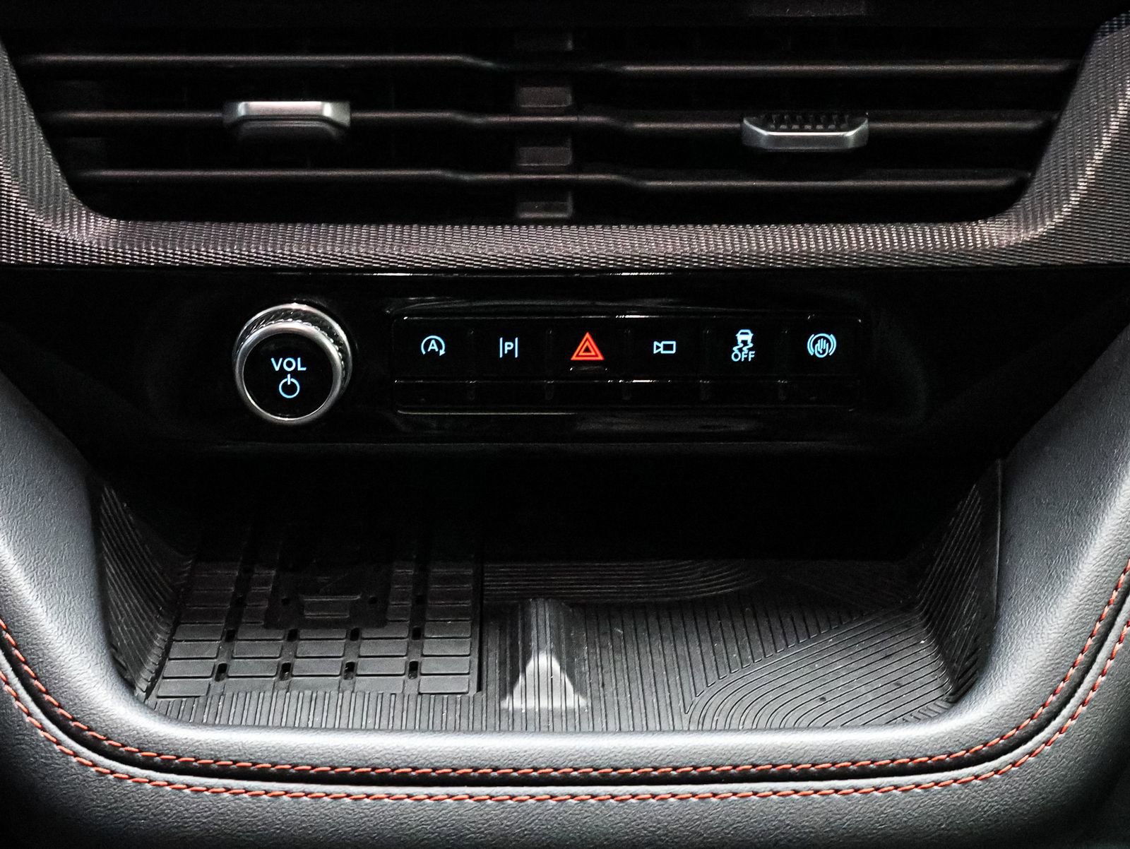 Certified 2025 Ford Explorer ST image 27