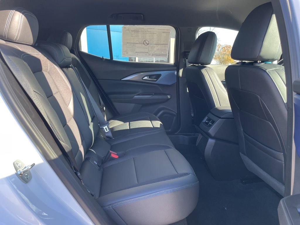 New 2026 Chevrolet Equinox EV LT image 33