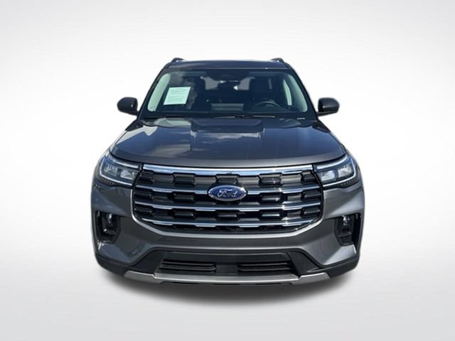Certified 2025 Ford Explorer Active w/ Active Comfort Package AWD/4WD image 2