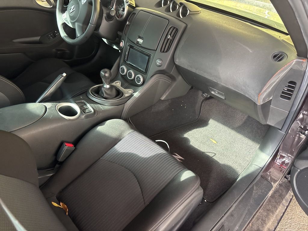 Used 2010 Nissan 370Z Base image 7