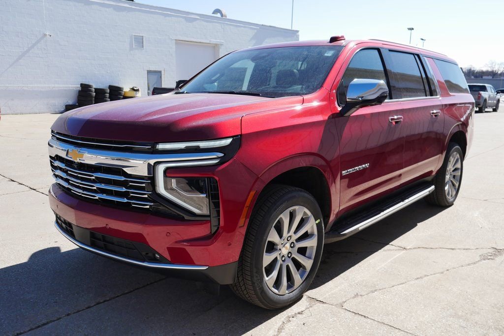 New 2026 Chevrolet Suburban Premier image 4