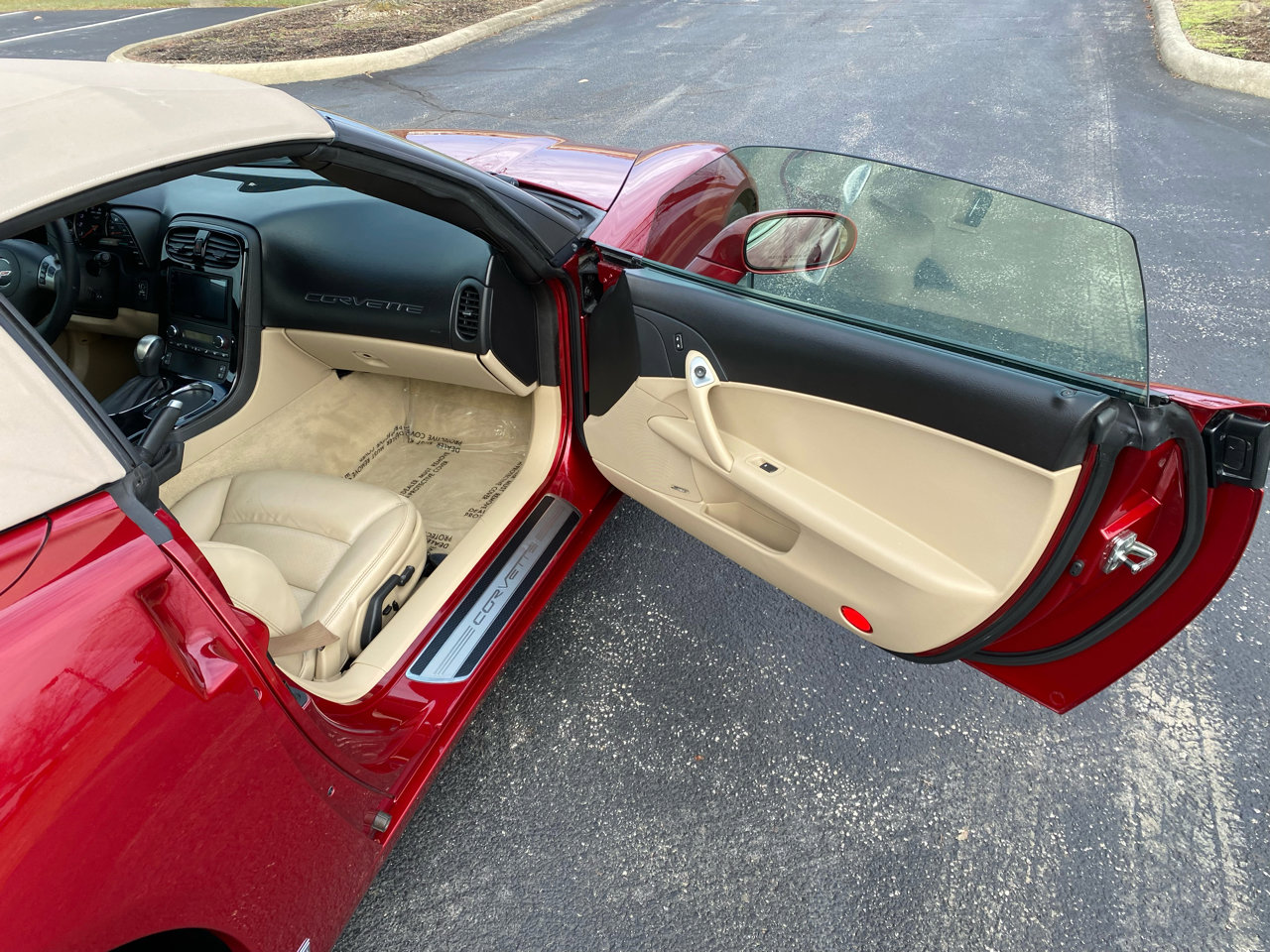 Used 2008 Chevrolet Corvette Convertible w/ Preferred Equipment Group image 26