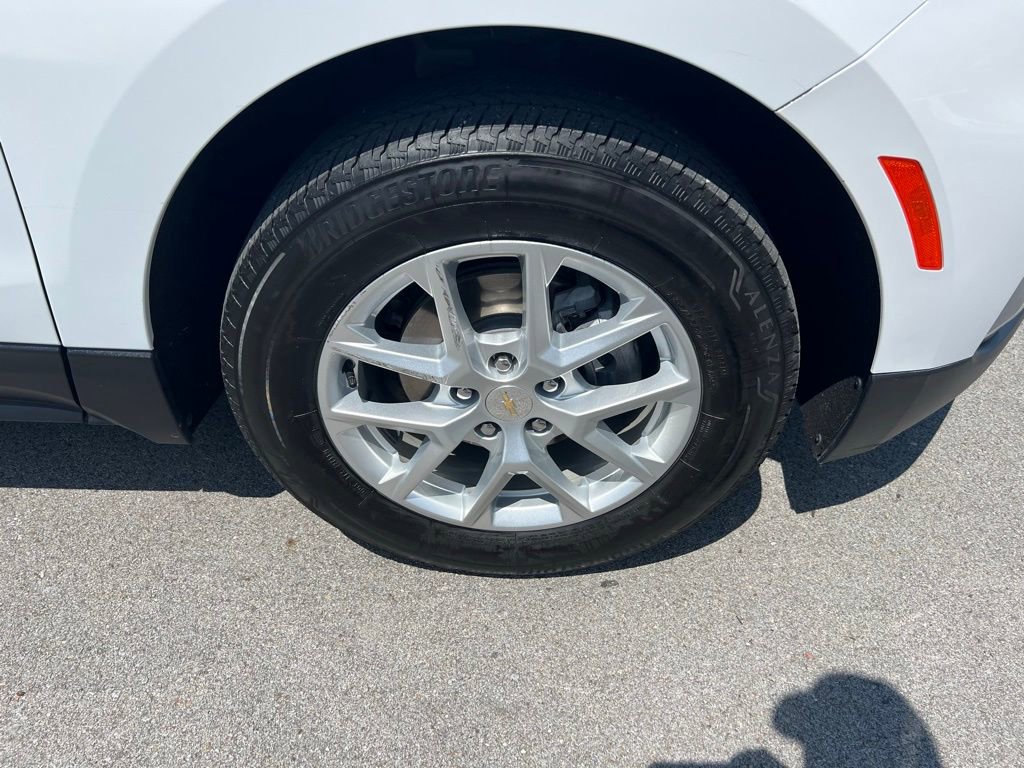 Used 2024 Chevrolet Equinox LT AWD/4WD image 12