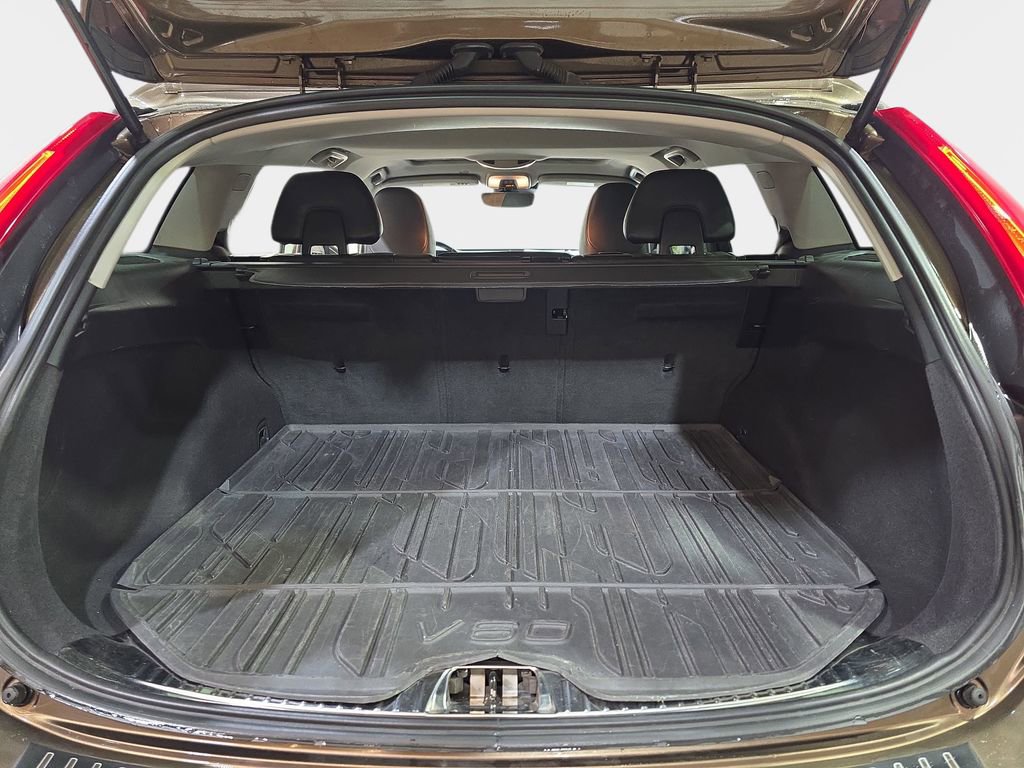 Used 2016 Volvo V60 T5 Cross Country w/ Convenience Package image 14