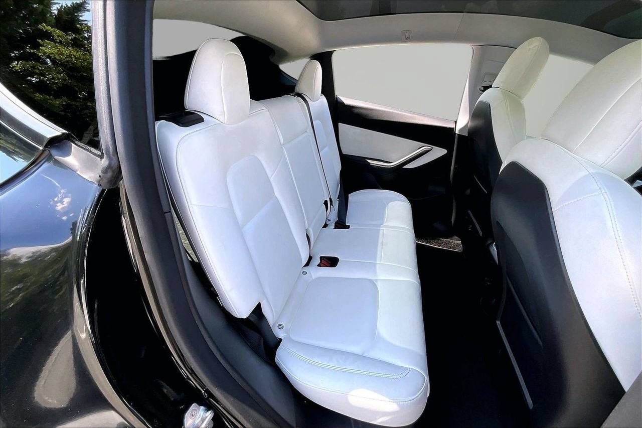 Used 2021 Tesla Model Y Performance AWD/4WD image 24