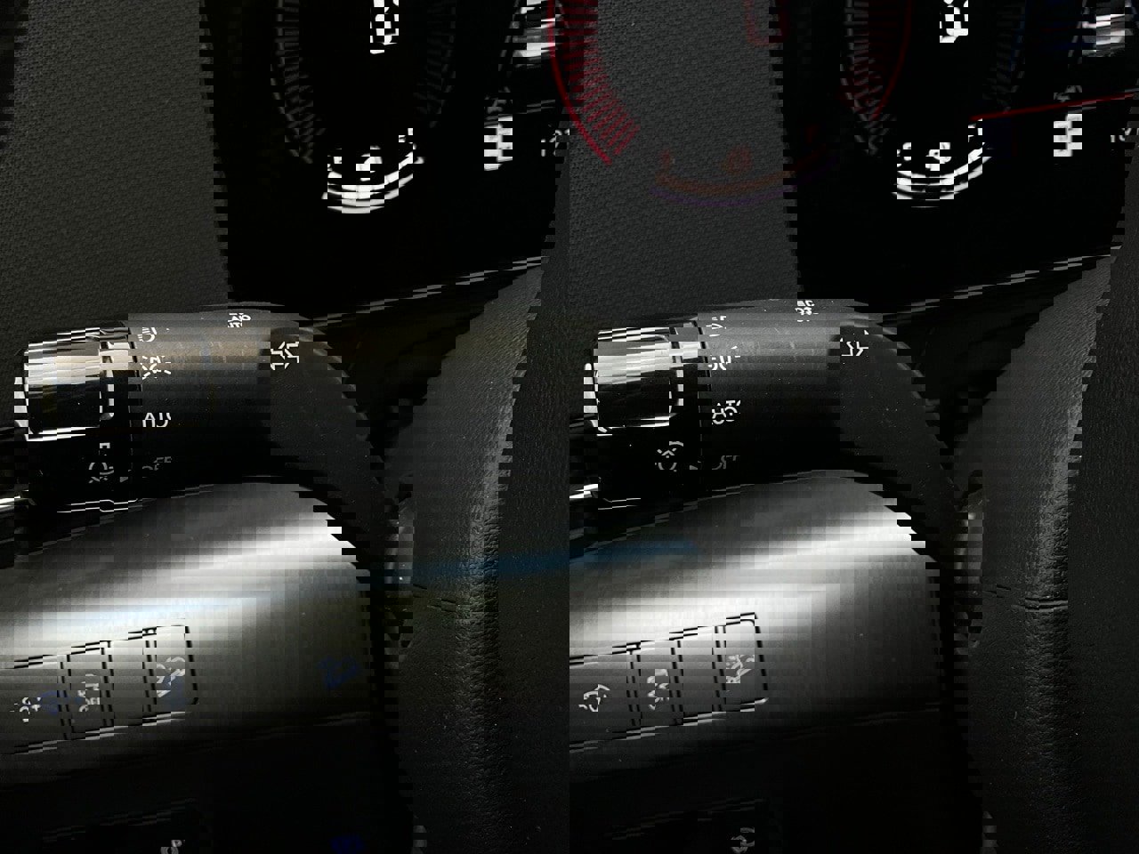 Used 2025 Hyundai Kona SEL image 38