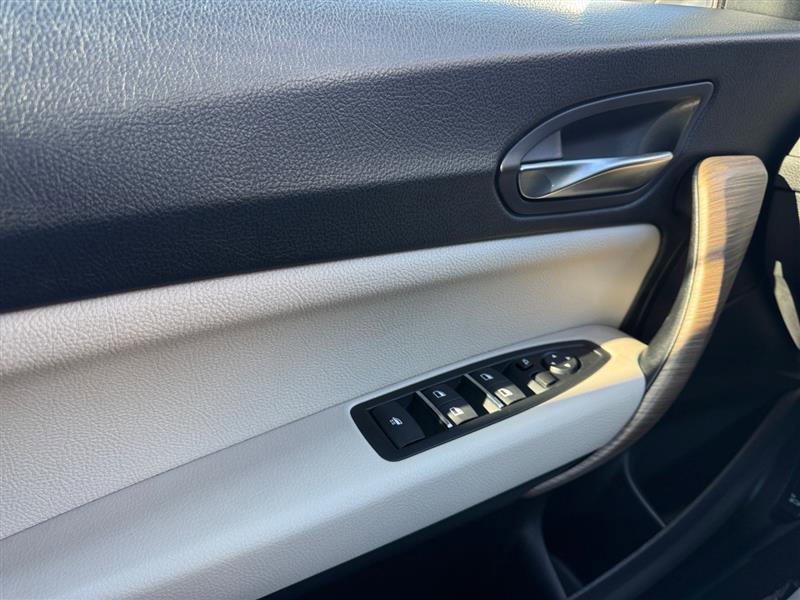 Used 2018 BMW 230i Convertible image 31