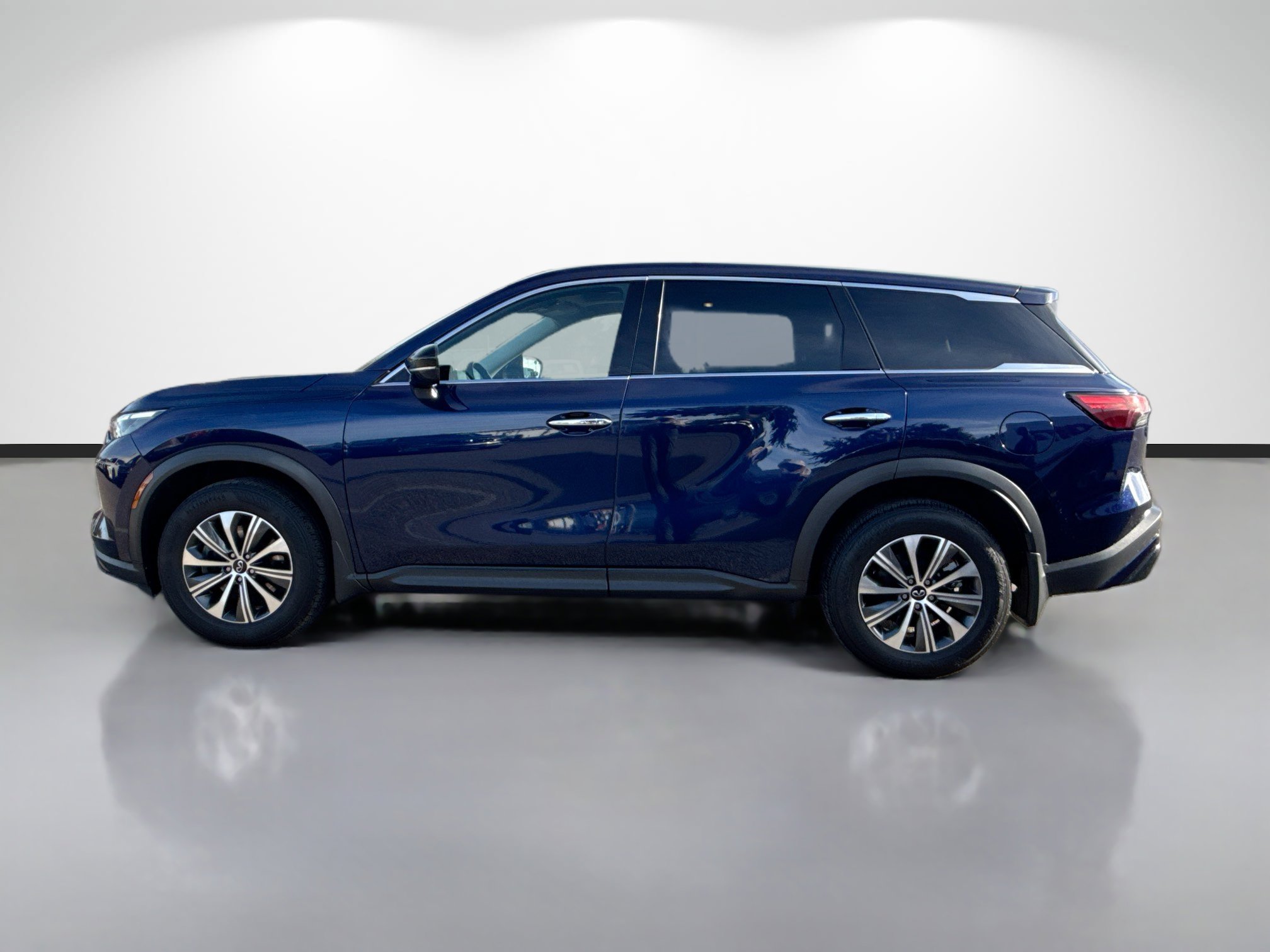 Used 2023 INFINITI QX60 Pure image 6