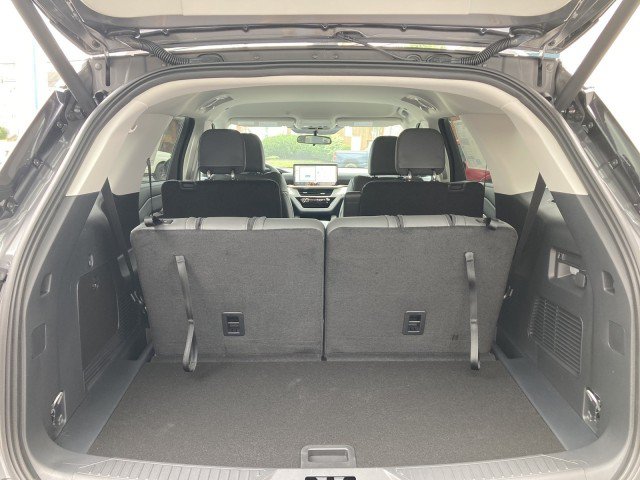 New 2026 Ford Explorer Active w/ Active Comfort Package AWD/4WD image 8