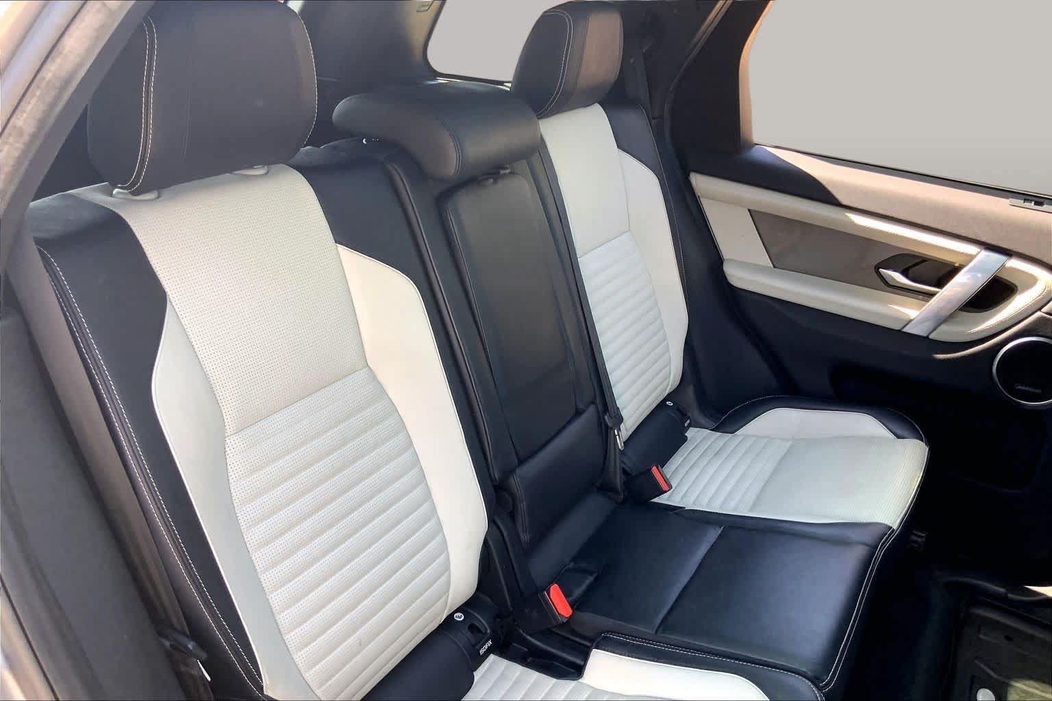 Used 2020 Land Rover Discovery Sport SE R-Dynamic AWD/4WD image 20