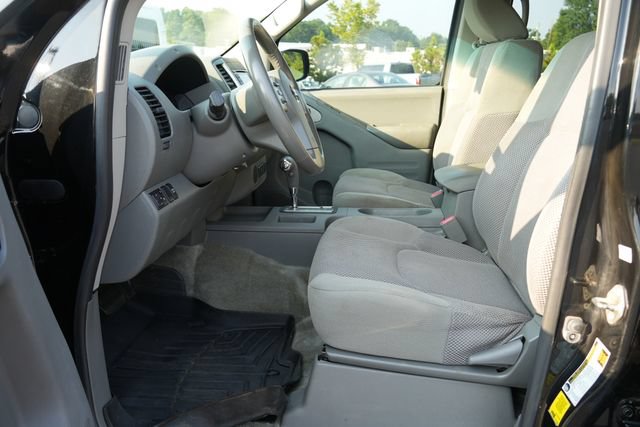 Used 2018 Nissan Frontier SV w/ Value Truck Package RWD image 19