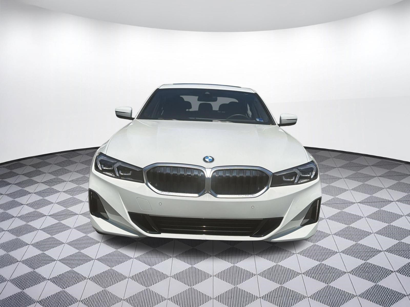Used 2023 BMW 330i Sedan w/ Driving Assistance Package RWD image 6