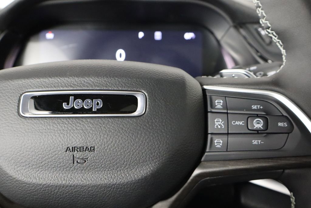 New 2026 Jeep Grand Cherokee Altitude image 10