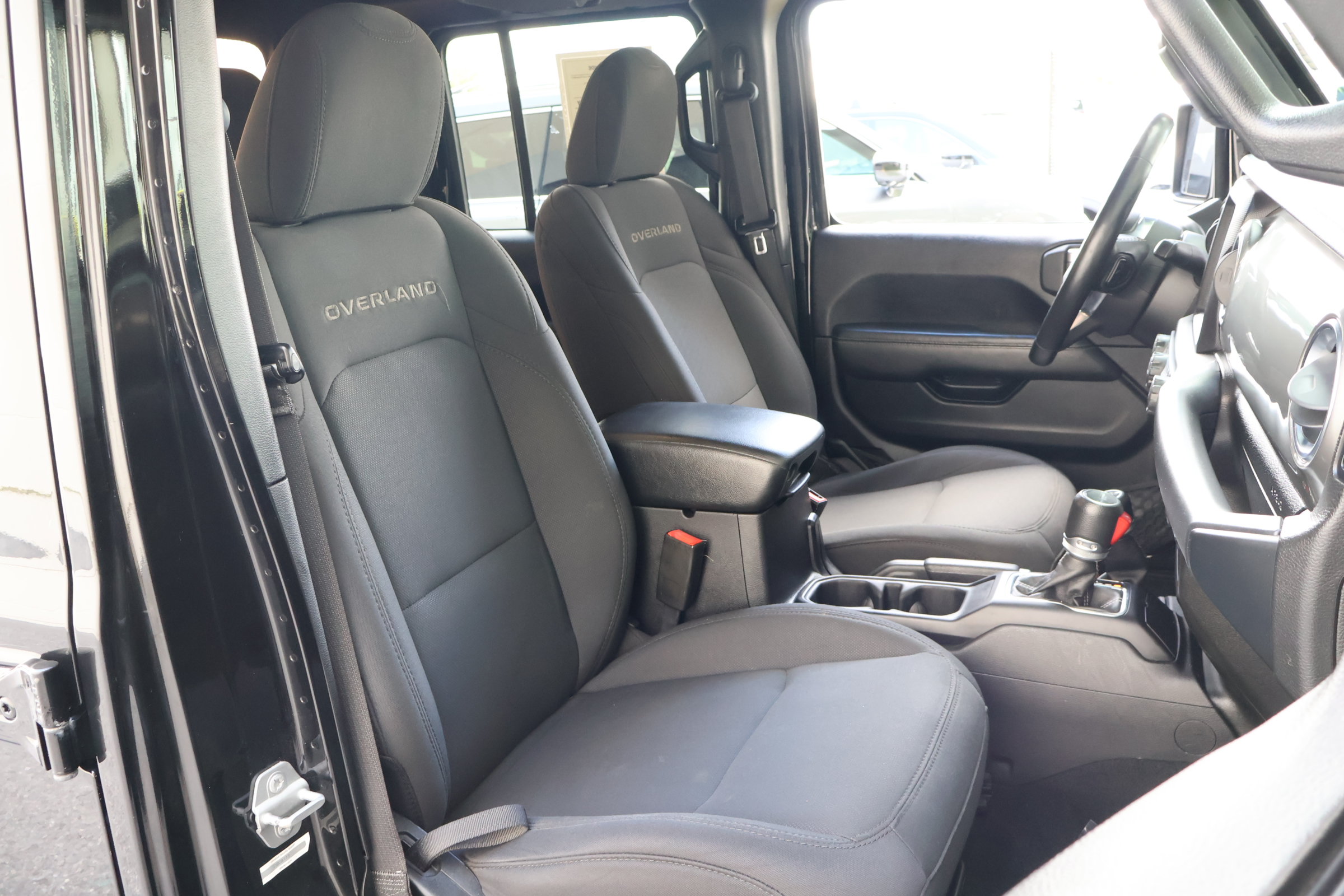 Used 2020 Jeep Gladiator Overland AWD/4WD image 21