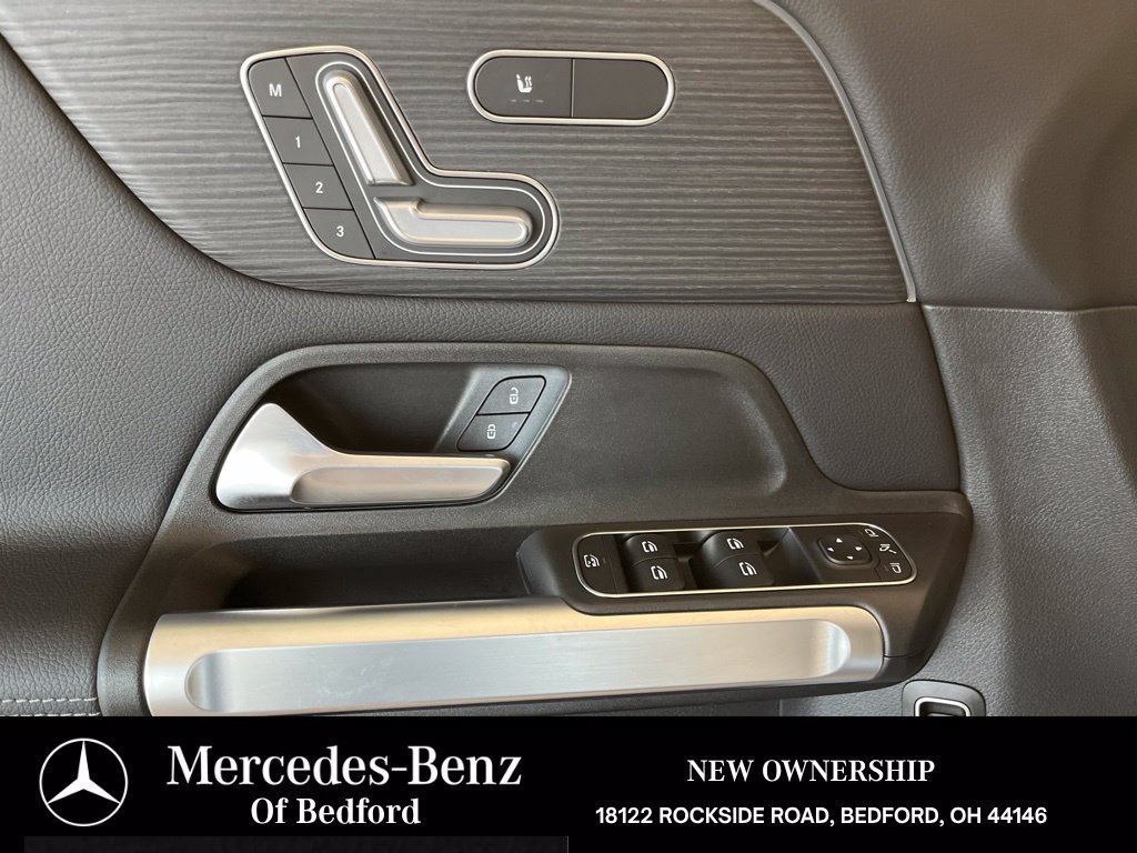 Used 2026 Mercedes-Benz GLB 250 4MATIC image 12