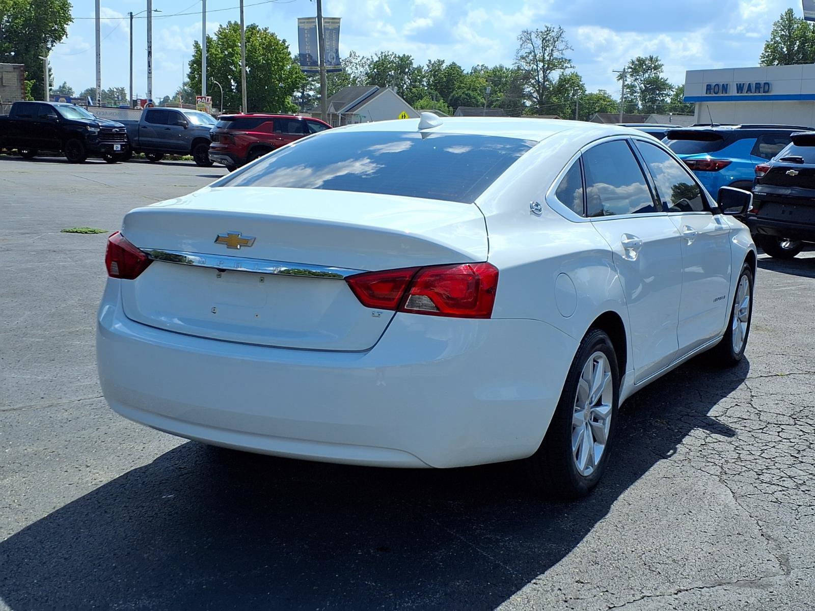 Used 2020 Chevrolet Impala LT FWD image 2
