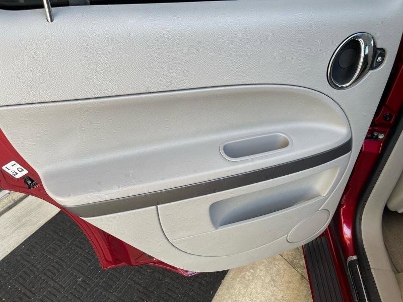 Used 2008 Chevrolet HHR LT FWD image 34