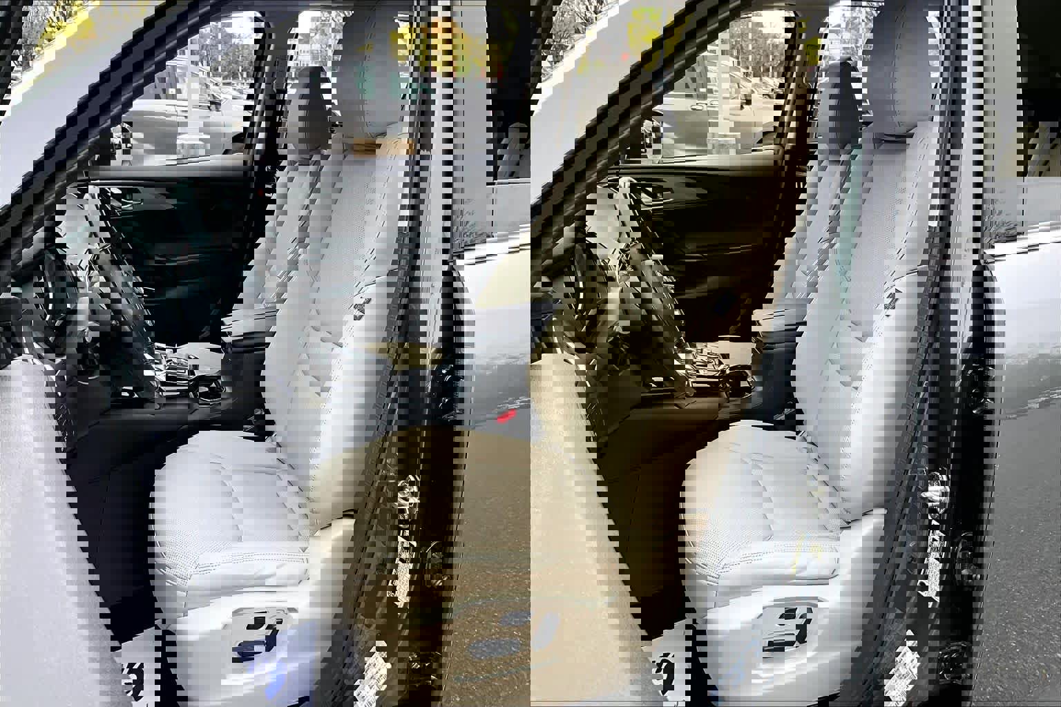 Used 2023 MAZDA CX-9 Touring image 8