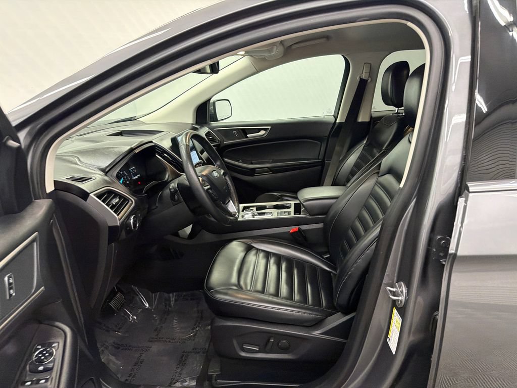 Used 2024 Toyota RAV4 XSE w/ Weather Package AWD/4WD image 42