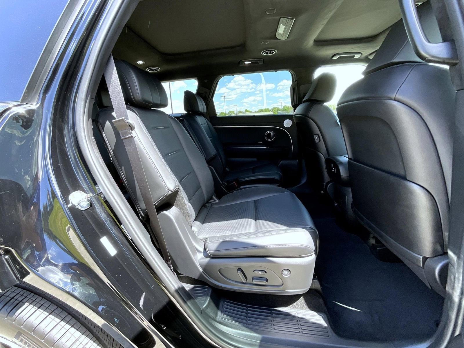 Certified 2026 Hyundai Palisade Calligraphy AWD/4WD image 16